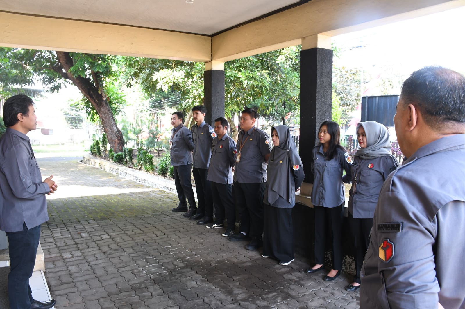 kegiatan apel pagi rutinan