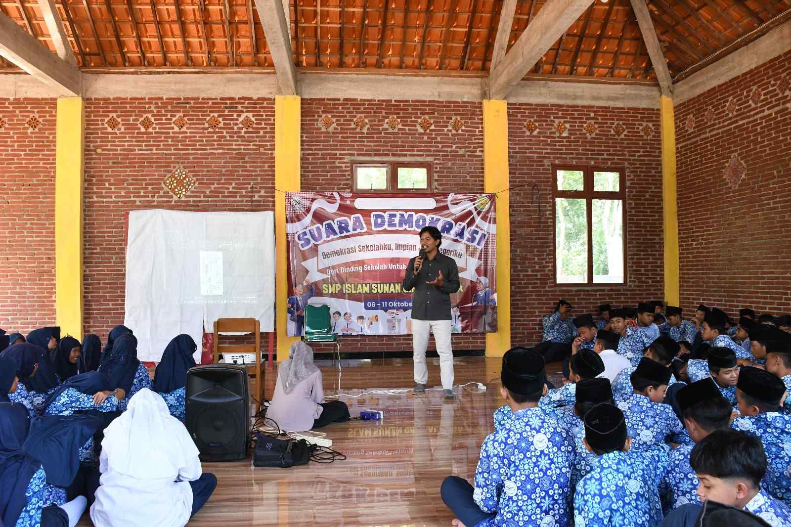 pendidikan demokrasi